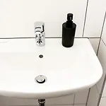 Monteurwohnungen Halle Fuer Teams Kueche Wlan Parkplatz *