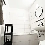 Monteurwohnungen Halle Fuer Teams Kueche Wlan Parkplatz Lejlighed Halle (Saale)