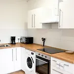 Monteurwohnungen Halle Fuer Teams Kueche Wlan Parkplatz Lejlighed *