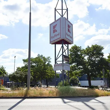 Monteurwohnungen Halle Fuer Teams Kueche Wlan Parkplatz ハレ