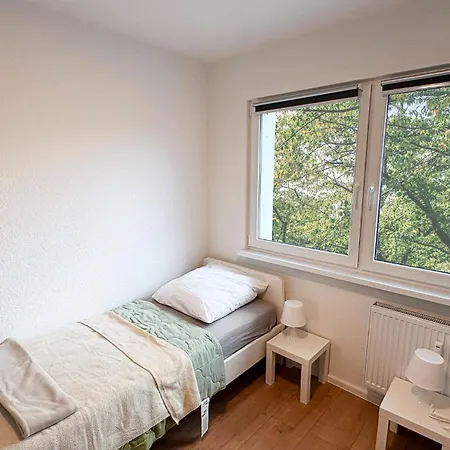 Monteurwohnungen Halle Fuer Teams Kueche Wlan Parkplatz ハレ