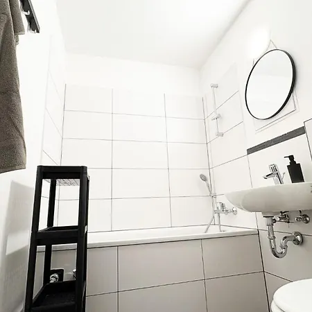 Monteurwohnungen Halle Fuer Teams Kueche Wlan Parkplatz Apartmán Halle (Saale)