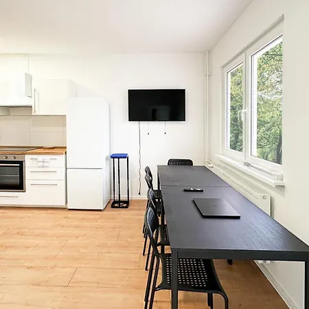 Monteurwohnungen Halle Fuer Teams Kueche Wlan Parkplatz Apartman *