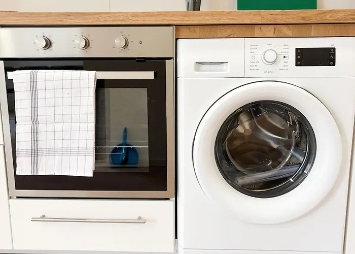 Monteurwohnungen Halle Fuer Teams Kueche Wlan Parkplatz アパート ハレ