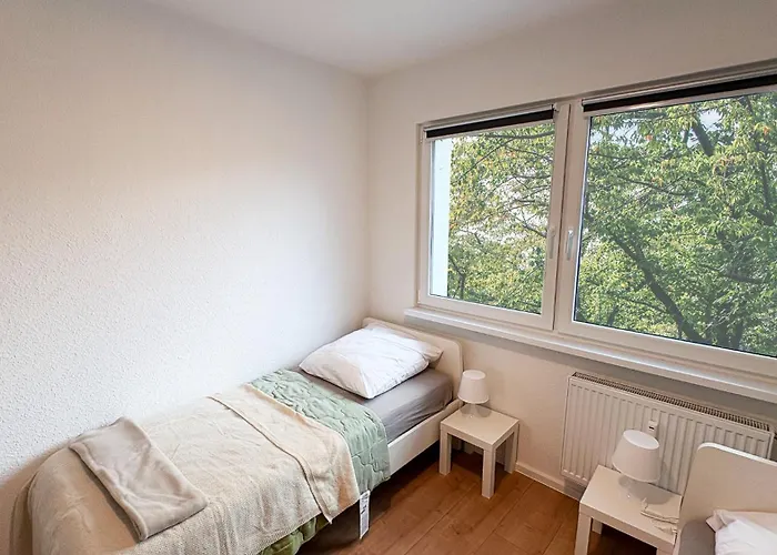 Monteurwohnungen Halle Fuer Teams Kueche Wlan Parkplatz ハレ