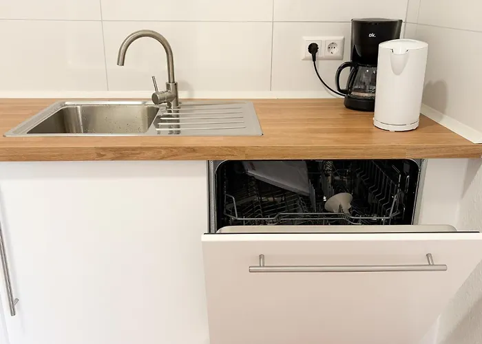 Monteurwohnungen Halle Fuer Teams Kueche Wlan Parkplatz *