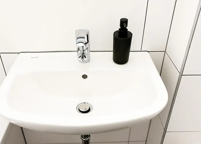 Monteurwohnungen Halle Fuer Teams Kueche Wlan Parkplatz *