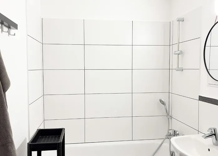 Monteurwohnungen Halle Fuer Teams Kueche Wlan Parkplatz *