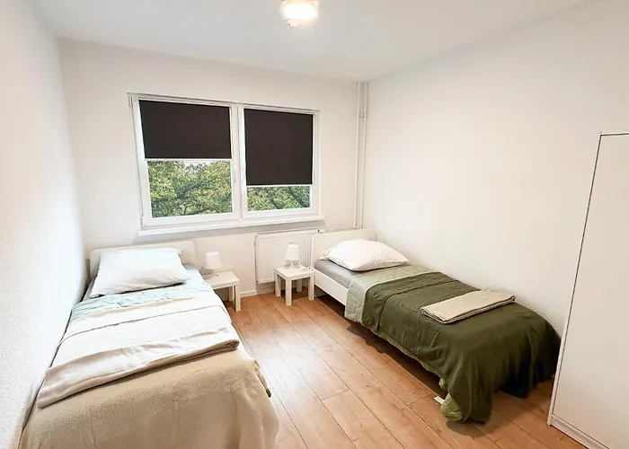 Monteurwohnungen Halle Fuer Teams Kueche Wlan Parkplatz * ハレ