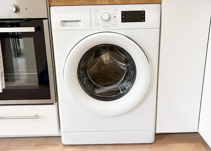 Monteurwohnungen Halle Fuer Teams Kueche Wlan Parkplatz *