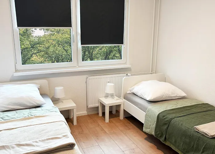 Monteurwohnungen Halle Fuer Teams Kueche Wlan Parkplatz * ハレ