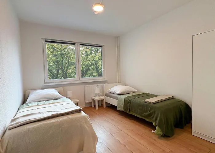 Monteurwohnungen Halle Fuer Teams Kueche Wlan Parkplatz * ハレ